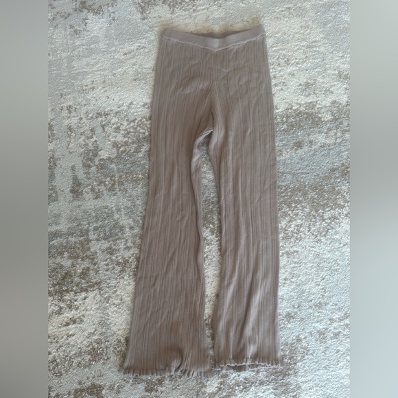 Beige Ribbed Lounge Set - Picture 3 of 3